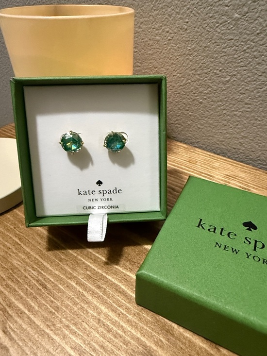 kate spade ♠️ Gold-Tone Earrings with  Green Stones; Includes Gift Box - Picture 2 of 3